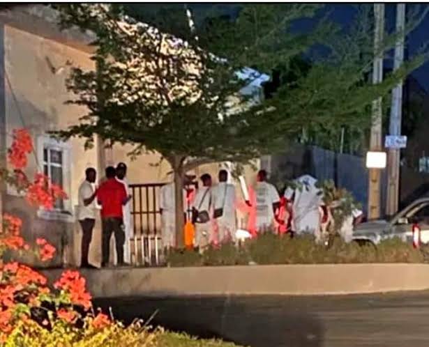 Residents panic as 40 suspected ‘Yahoo boys’ in white storm Abuja estate