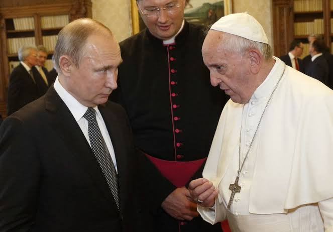 Pope Francis says he may visit Ukraine, condems Putin for “infantile” war 