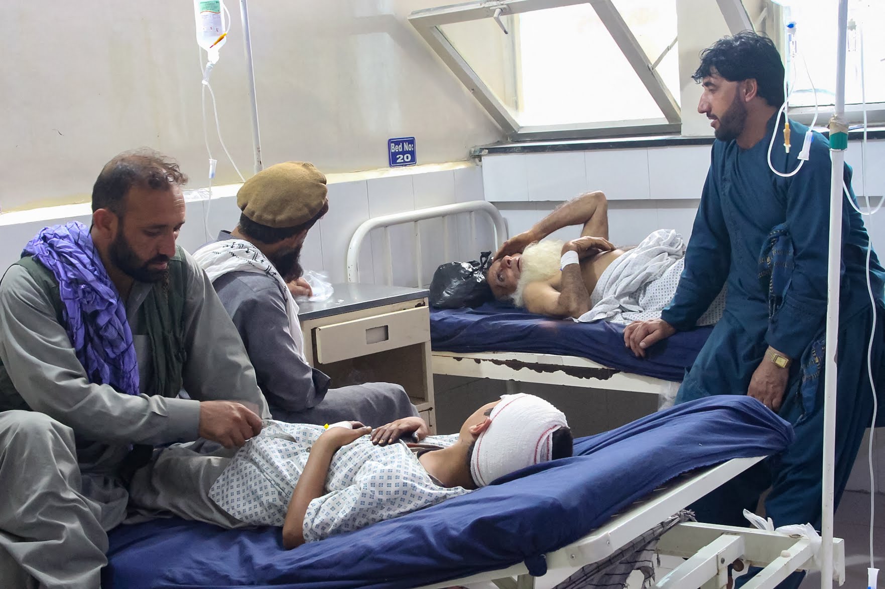 Death toll in Afghanistan earthquake rises to 800 with 2,500 people injured
