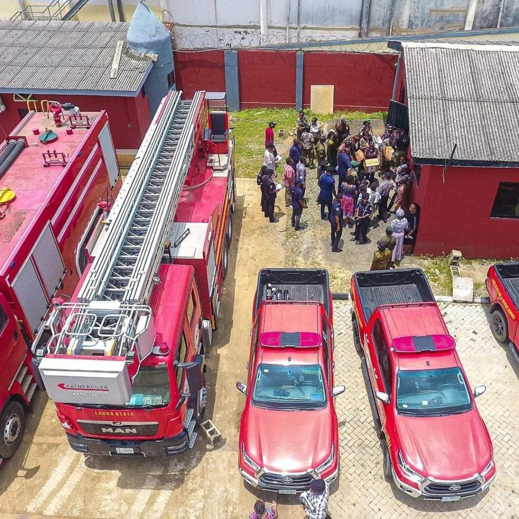 Fire Ravages UBA Lagos Island Branch, Staff Forced to Leap from Windows