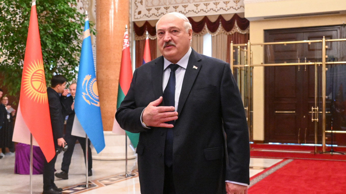 Belarus pardons 31 Ukrainians under Lukashenko-Trump pact