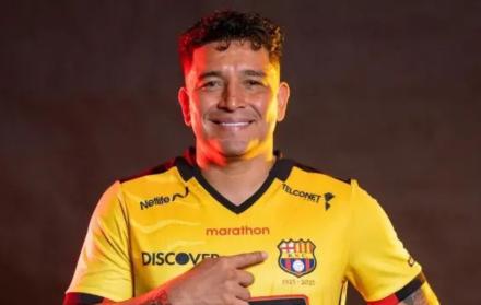 Ecuador footballer Mario Pineida killed in shooting