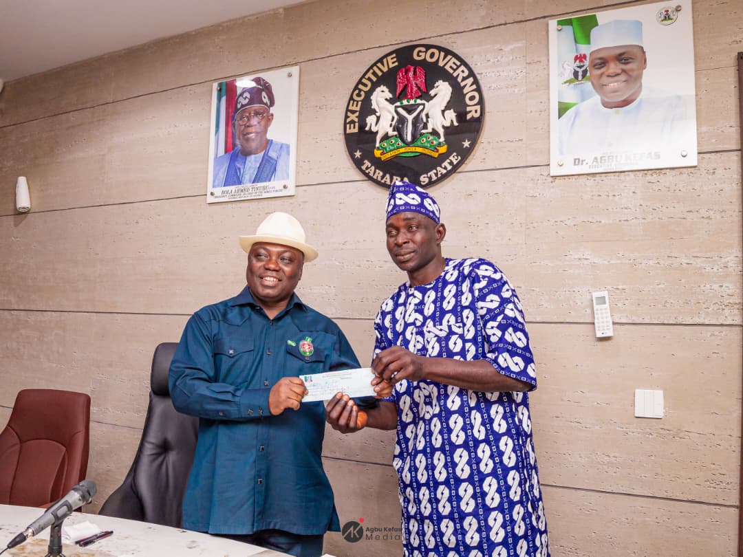 Taraba Governor Agbu Kefas Officially Registers as APC Member