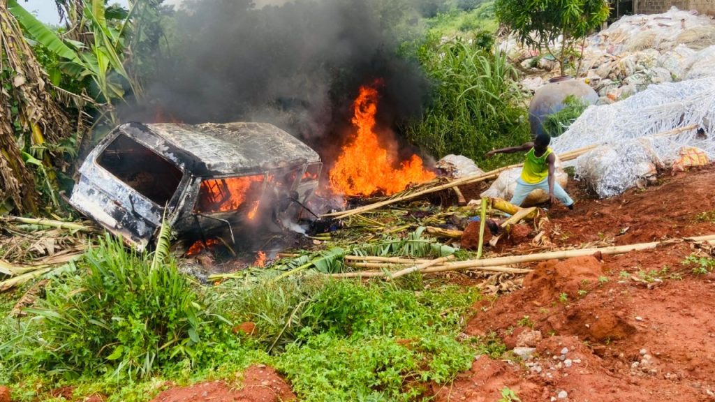Five Dead in Fatal Bus Crash on Lagos-Abeokuta Expressway