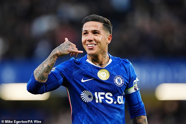 Chelsea slap club-record price tag on Enzo Fernandez