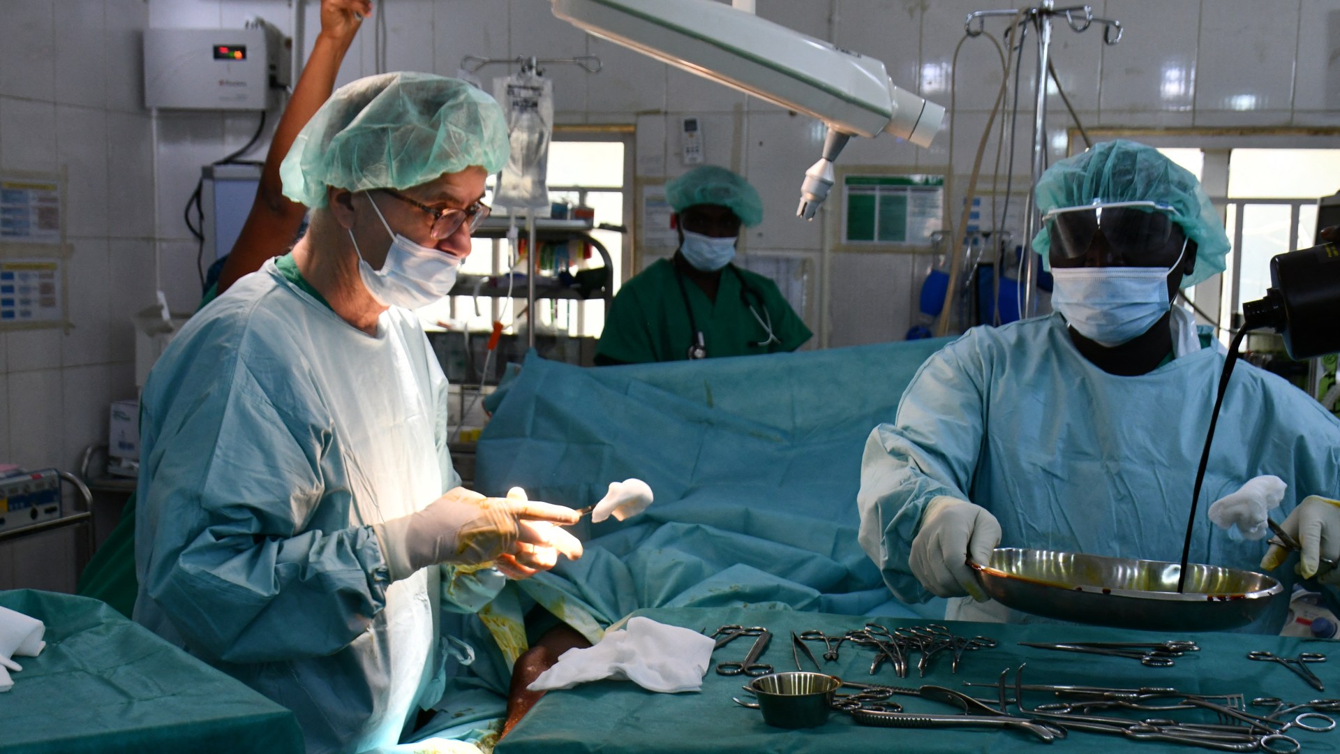 US lifts visa freeze on Nigerian doctors and doctors from 38 other countries