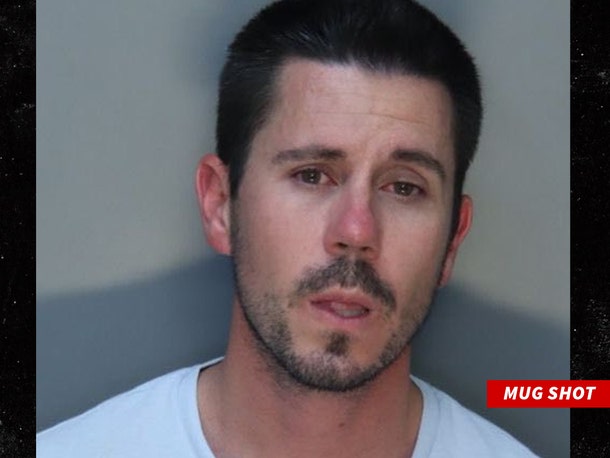 Secret Service Agent arrested for allegedly masturbating in hotel hallway