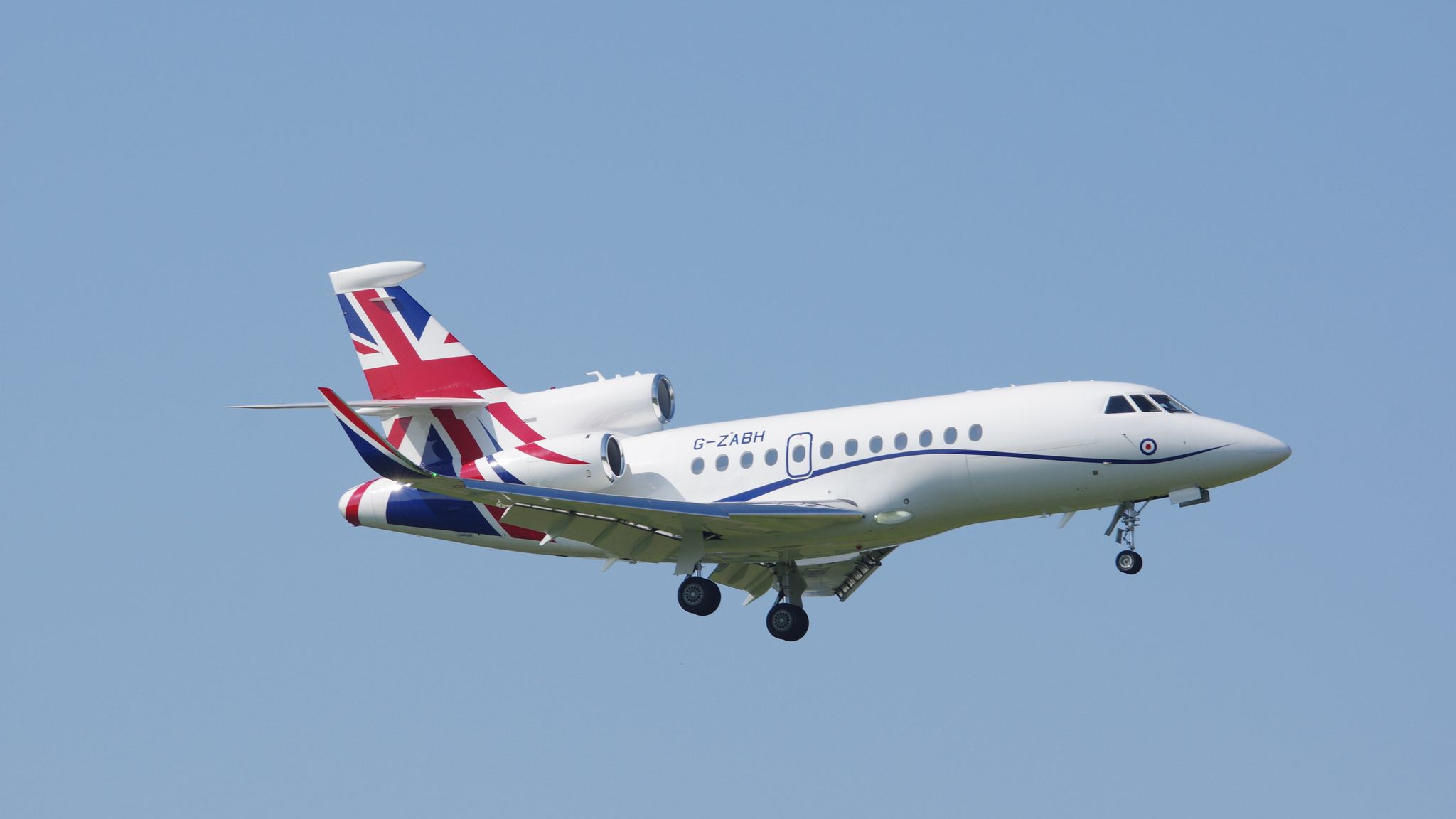 Russia jams signals of jet carrying UK defence secretary