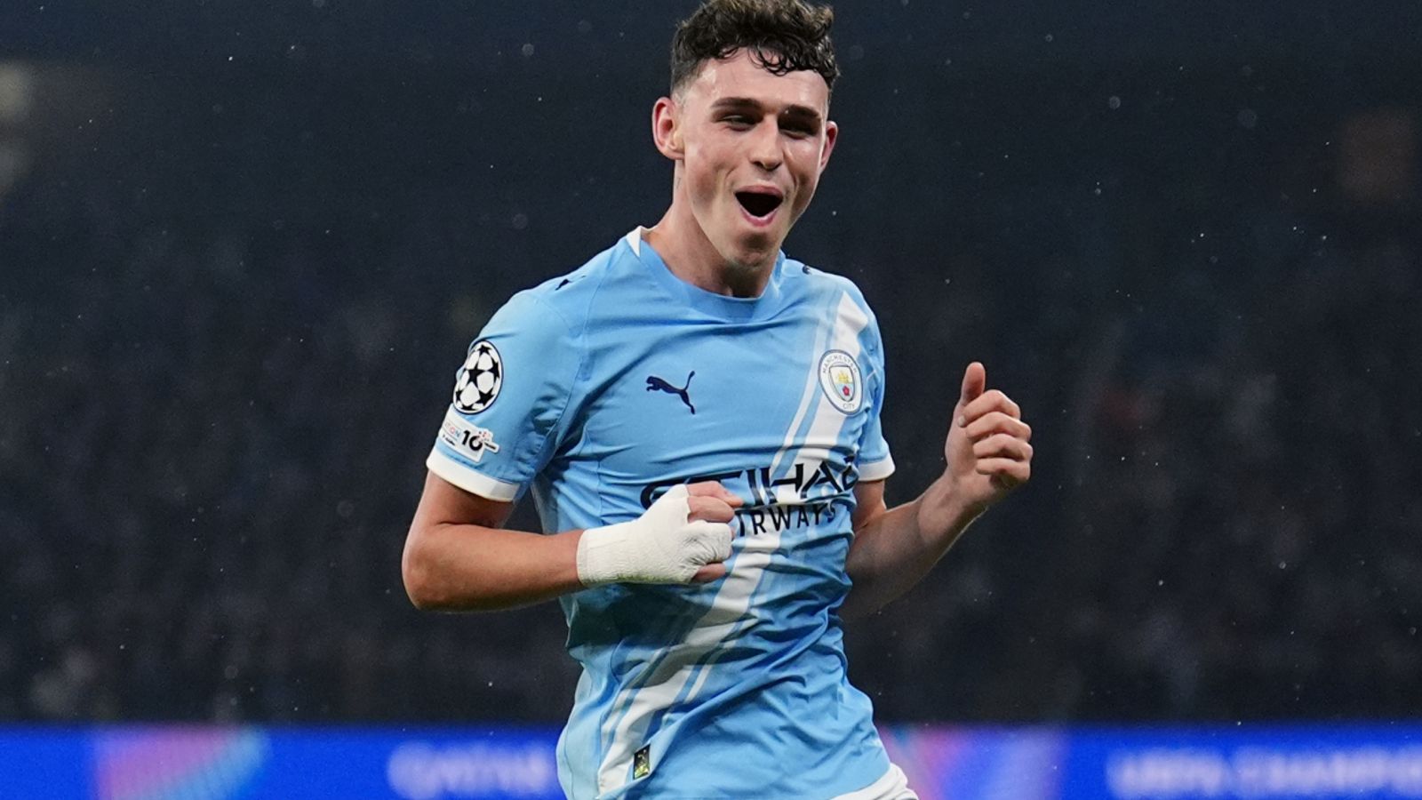 Manchester City star Phil Foden agrees to sign new four-year deal