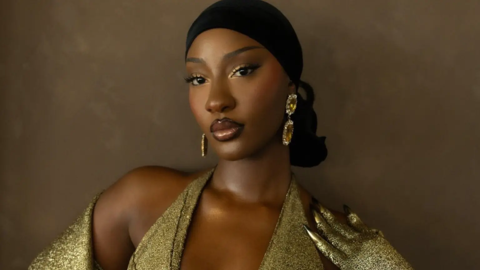 Tems Explains Why She Avoids Dating Nigerian Celebrities