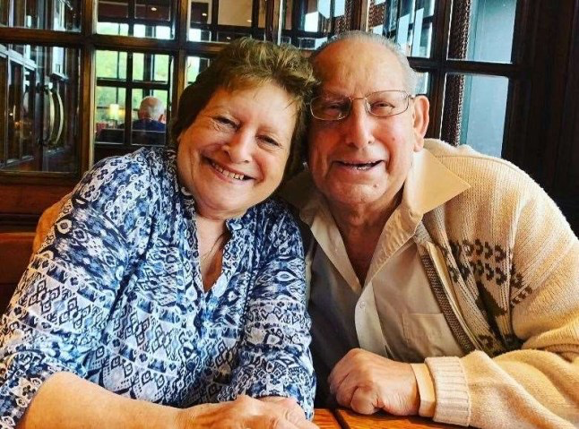 Couple who ‘couldn’t live without each other’ d!e hours apart after 67 years married