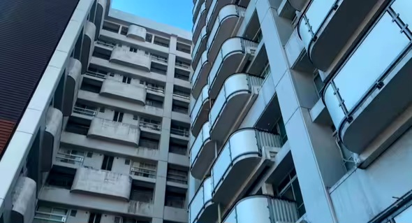 23-year-old woman d!es after man falls from 12 story apartment and lands on her; He survives
