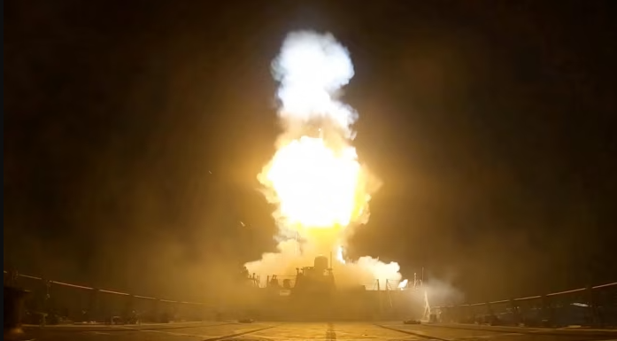 US launches new wave of strikes against Iran