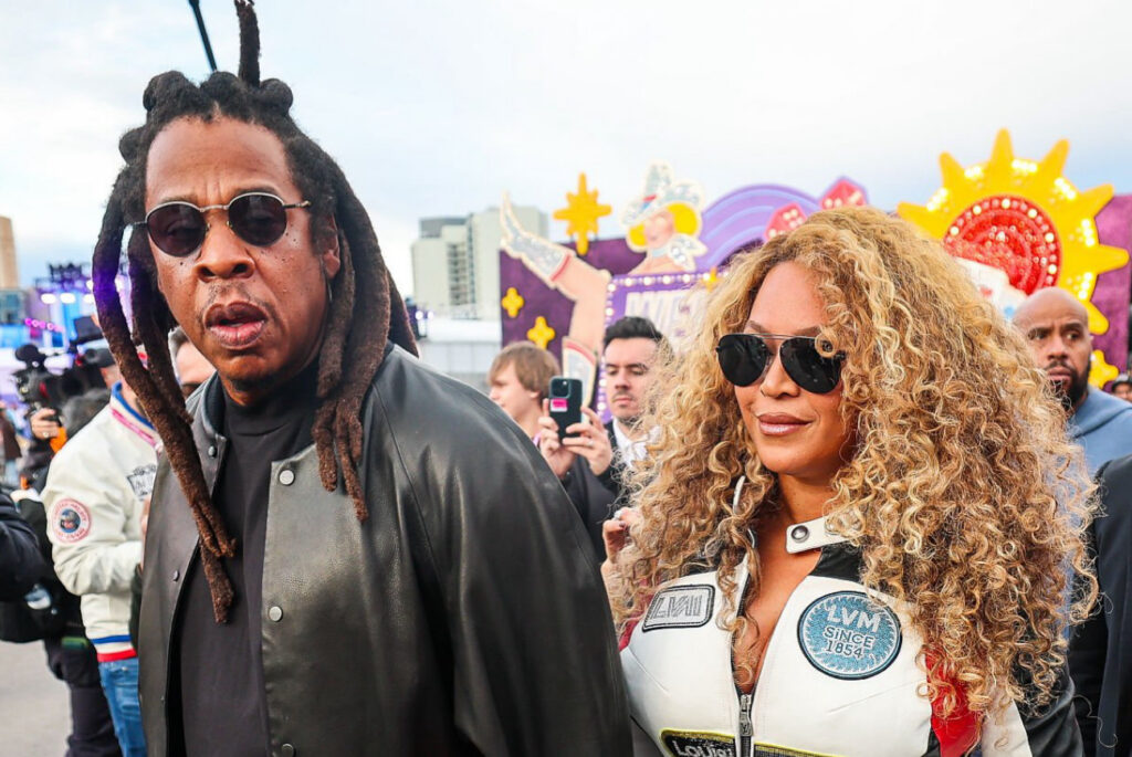 Man arrested after crashing car into Jay-Z and Beyonce’s mansion gate in New York