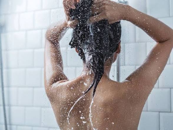 Showering daily ages your skin – Dermatologists claim