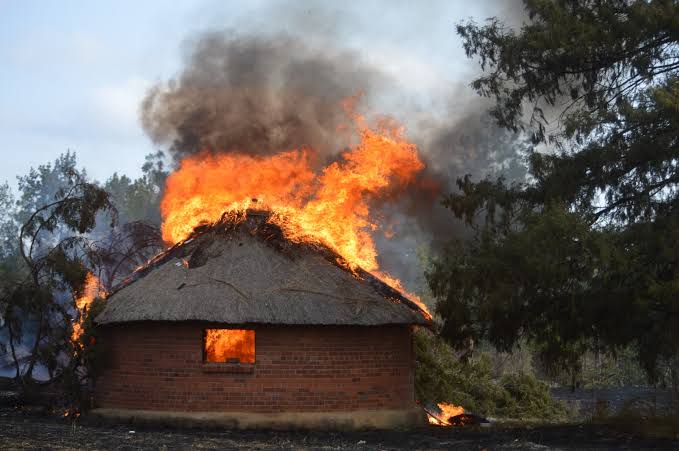 Lady allegedly sets boyfriend’s children ablaze over alleged cheating in Benue